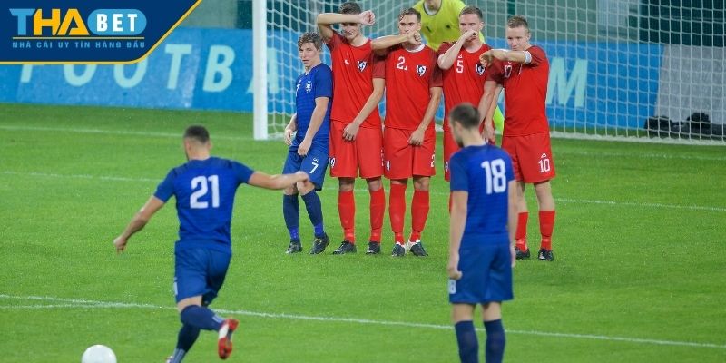 Tìm hiểu tổng quan về những cú đá phạt trực tiếp an toàn